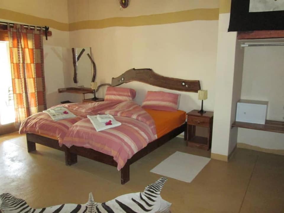 Camp Mara Hotel โอมารูรู ภายนอก รูปภาพ